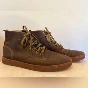Timberland Brown boots with Olive Laces